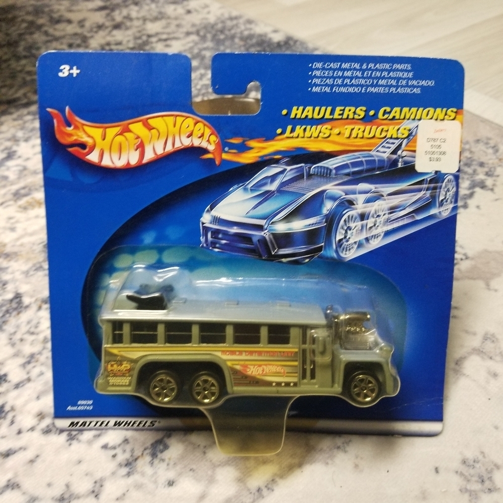 2000 Haulers Gray Mobile Detention Unit Hot Wheels Bus Unopen Great Condition